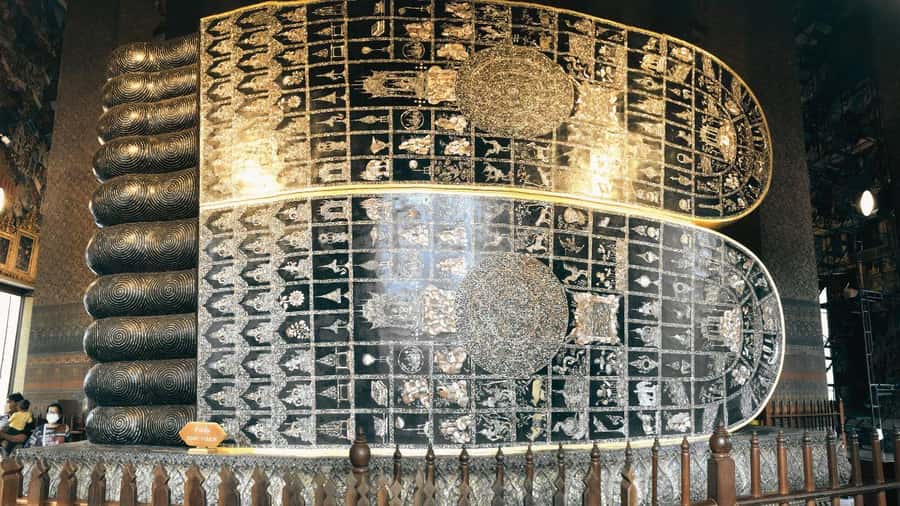 Bangkok: Private Tour Grand Palace, Wat Pho, and Wat Arun - What Penny adds to the day