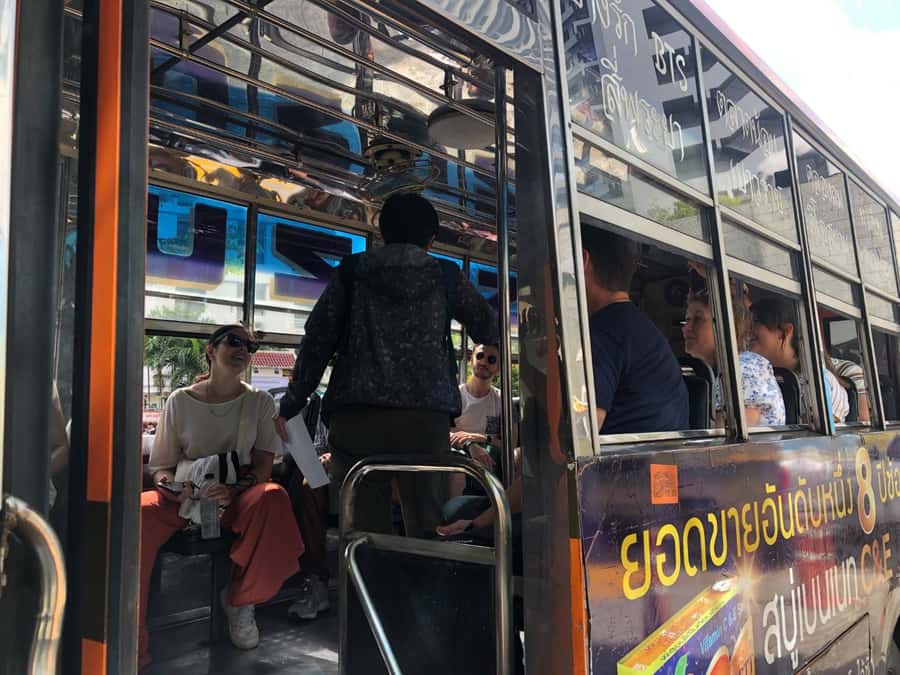 Bangkok Safari: Palace and Temple Tour with Lunch - Starting at River City Bangkok