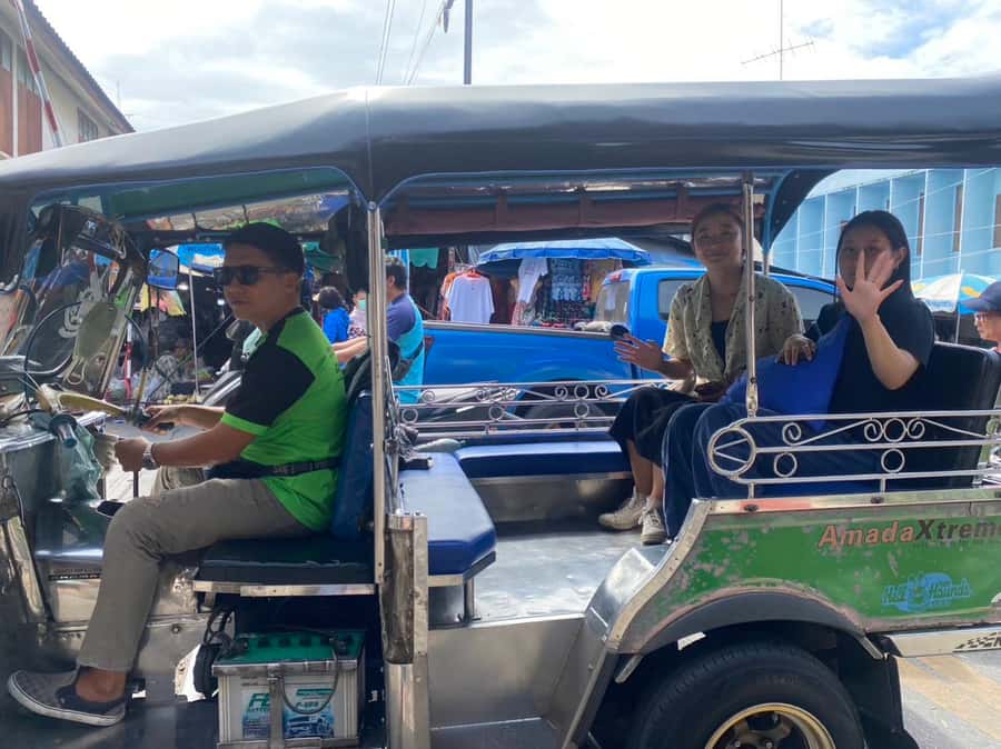 Bangkok Safari: Palace and Temple Tour with Lunch - Wat Arun across the river