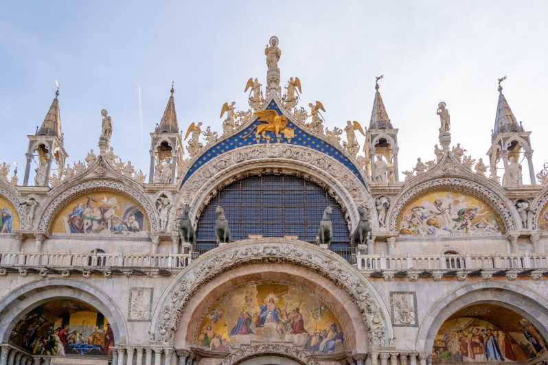 Basilica and Doge's Palace tour with Lunch & Murano - Doge’s Palace and the Bridge of Sighs