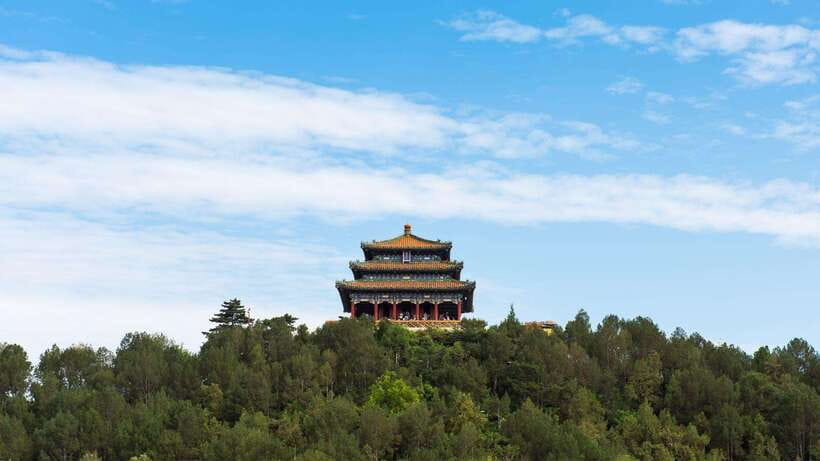 Beijing：Jingshan Park (Palace Museum Garden) Ticket - The Forbidden City view, and why timing matters