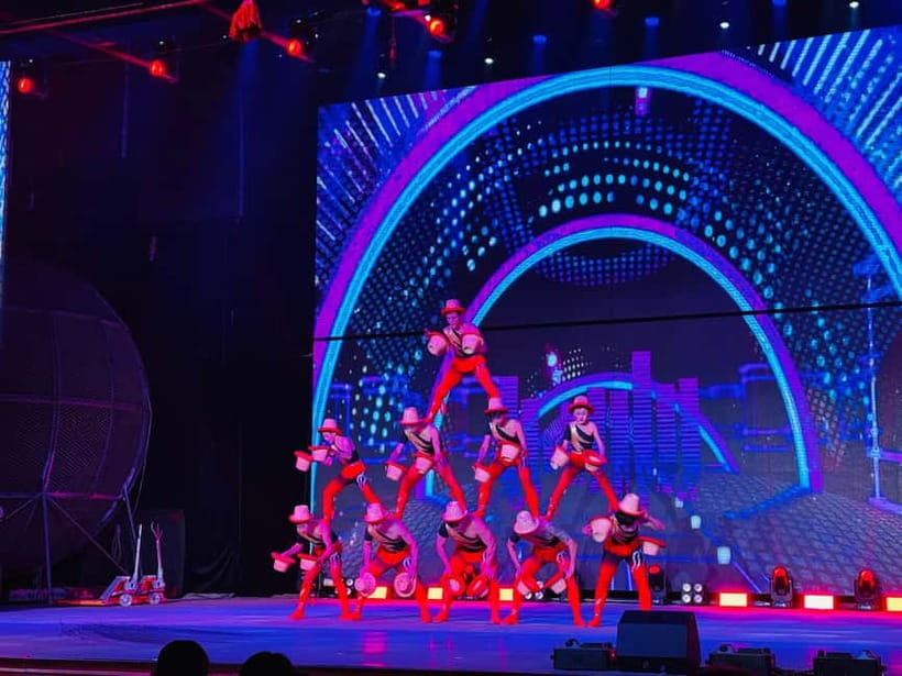 Beijing: Qinle Palace Acrobatics Show Ticket - The opening acts: traditional skills with a modern twist
