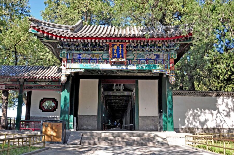 Beijing: Summer Palace, Sacred Road&Ming Tombs Private Tour - The Summer Palace by Kunming Lake