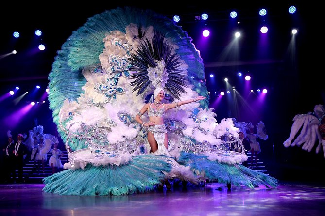 Benidorm Palace - Photos, phones, and the souvenir option