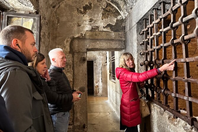 Best Of Venice: Saint Mark's Basilica, Doges Palace with Guide and Gondola Ride - Meeting at Colonna di San Todaro