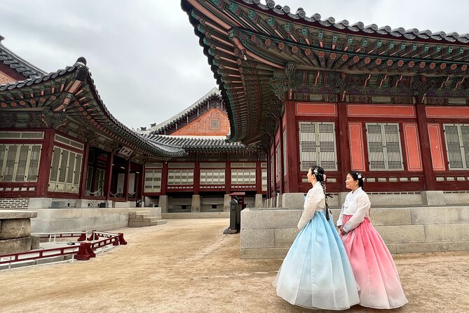 Best Seoul City Tour (Gyeongbokgung Palace,Insadong,Namsan Tower) - Insadong: crafts, tea, and time to browse