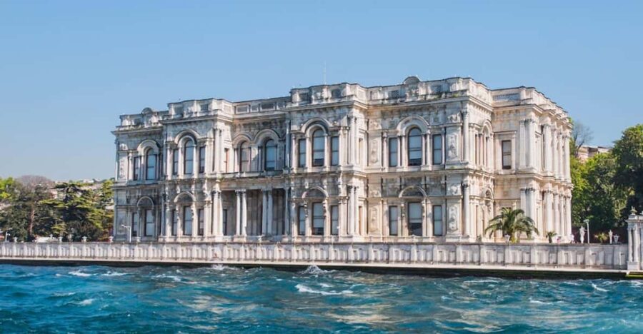 Beylerbeyi Palace Skip-the-Line Ticket with Audio Guide - Using the 25-language audio guide