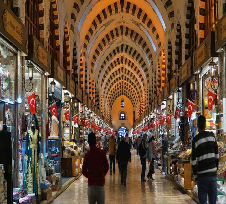 Blue Mosque, Hagia Sophia, Topkapi Palace &Grand Bazaar Tour - Who will get the most from this tour