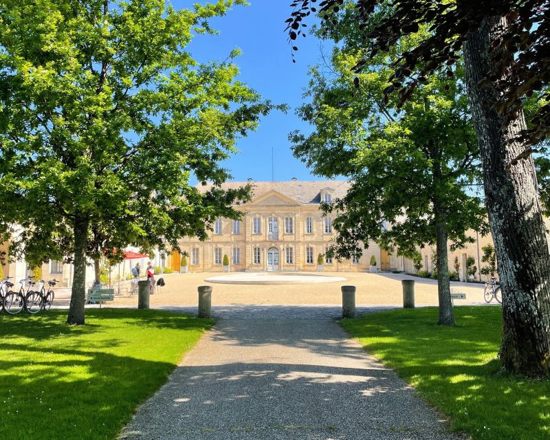 Bordeaux: Médoc & St-Emilion Wine 3 châteaux with lunch - The long transfer to Saint-Émilion