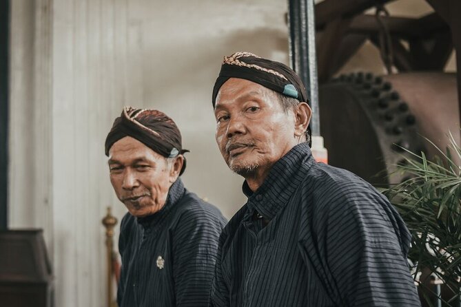 Borobudur Climb To The Top, Prambanan Temple, Yogyakarta Palace - Transport, drivers, and the value of a private car