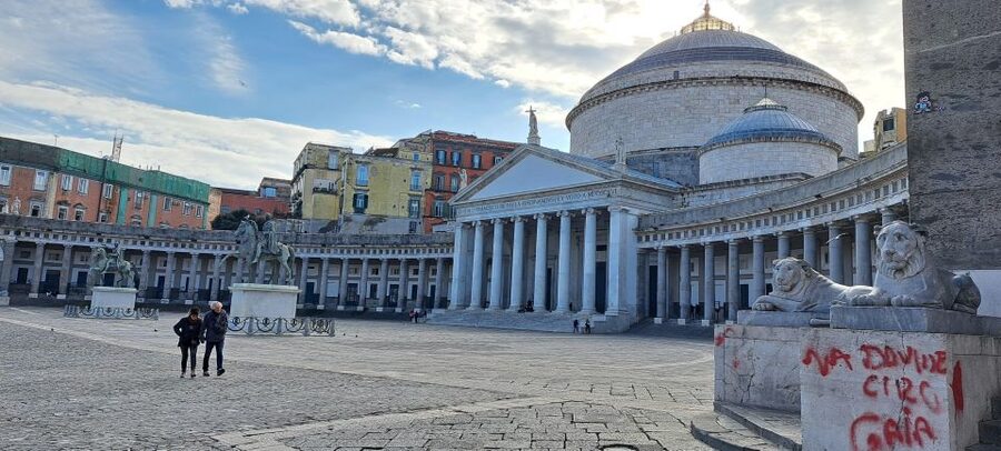 Bourbon Naples: Exclusive guide and Royal Palace pass - Piazza del Plebiscito and the Bourbon setting