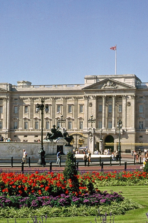 Buckingham Palace and Stonehenge Tour - Practical rules inside Buckingham Palace