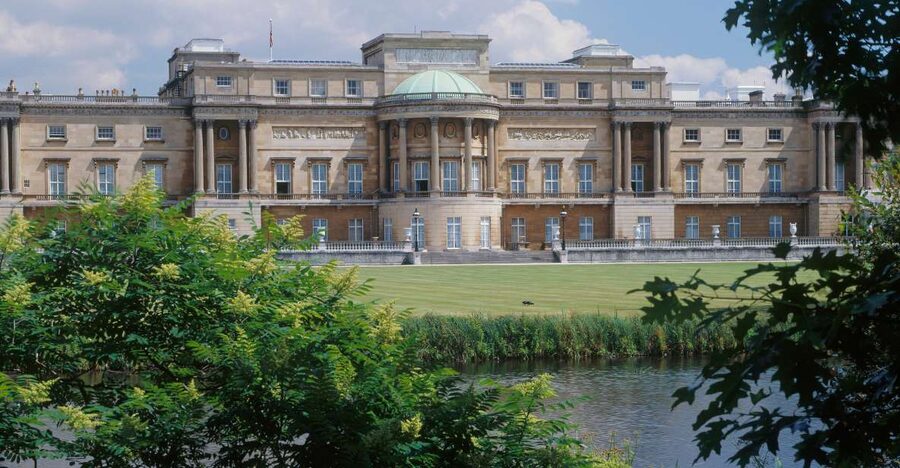 Buckingham Palace and Stonehenge Tour - The Changing of the Guard adds ceremony, but check the schedule