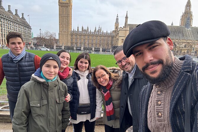 Buckingham Palace & Changing of the Guard Experience - Guides make or break the experience