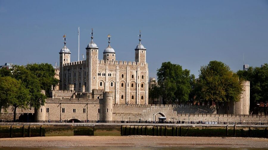 Buckingham Palace & Crown Jewels of London Tour - What this eight-hour London day actually covers