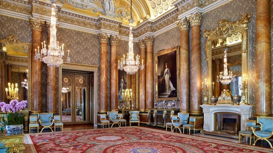 Buckingham Palace & Crown Jewels of London Tour - Starting at The King’s Gallery near Buckingham Palace