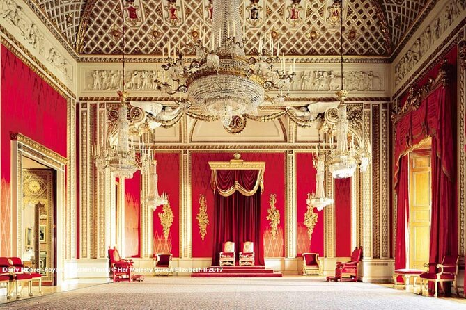 Buckingham Palace Entrance Ticket & British Royalty Guided Tour - What the palace visit feels like in practice