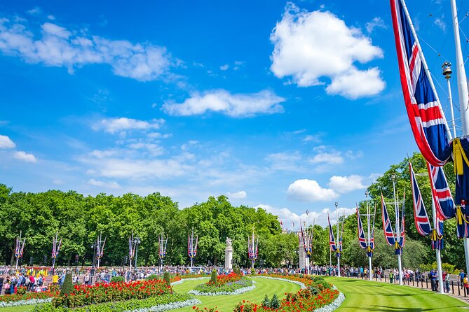 Buckingham Palace Exterior and Royal History Private Tour - The four-hour Westminster extension