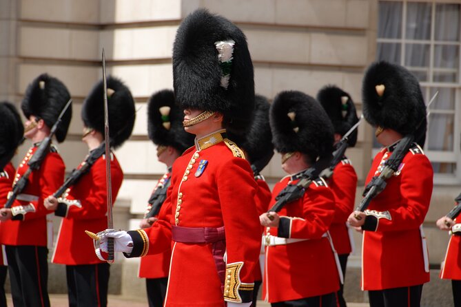 Buckingham Palace Exterior and Royal History Private Tour - St James’s Park and the Windsor family story