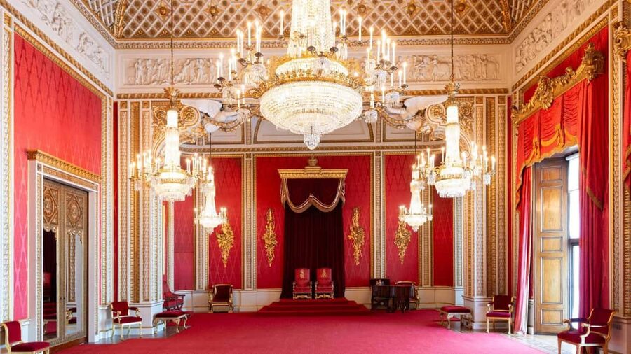Buckingham Palace State Rooms Entry & Royal London Audio App - The White Drawing Room and the art collection