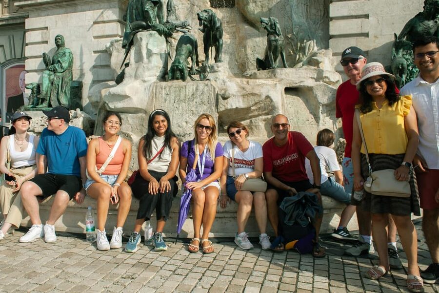 Buda Castle Walking Tour: Fishermans Bastion - Royal Palace - Buda Castle and Sándor Palace