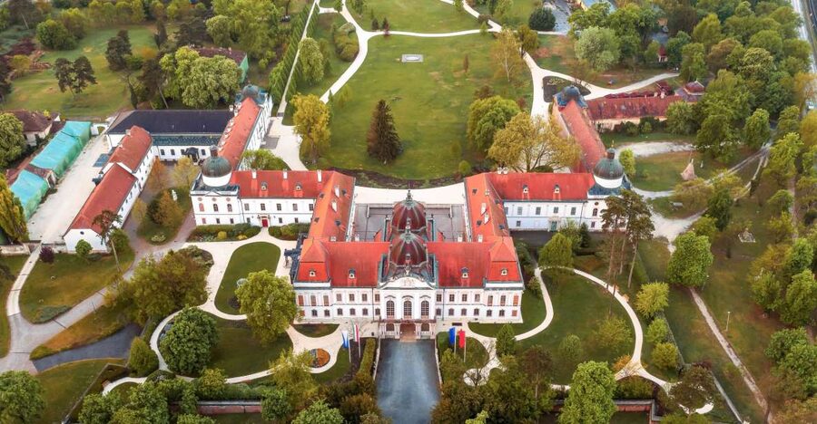 Budapest: Private 3-Hour Gödöllő Palace Tour - The 30-minute drive from Budapest