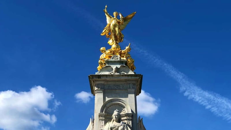 Changing of the Guard at Buckingham Palace Walking Tour - What happens if the full ceremony changes