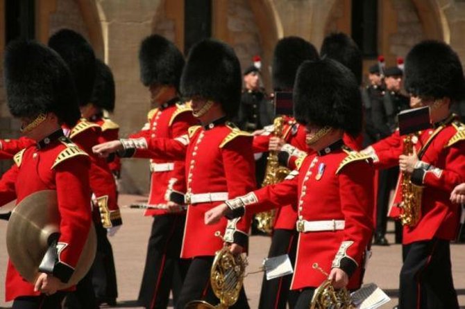 Changing of the Guard Guided Tour at Buckingham Palace - Key points at a glance