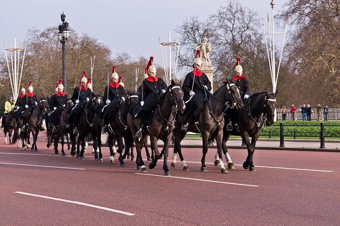 Changing of the Guard Guided Tour at Buckingham Palace - The guide makes or breaks the experience