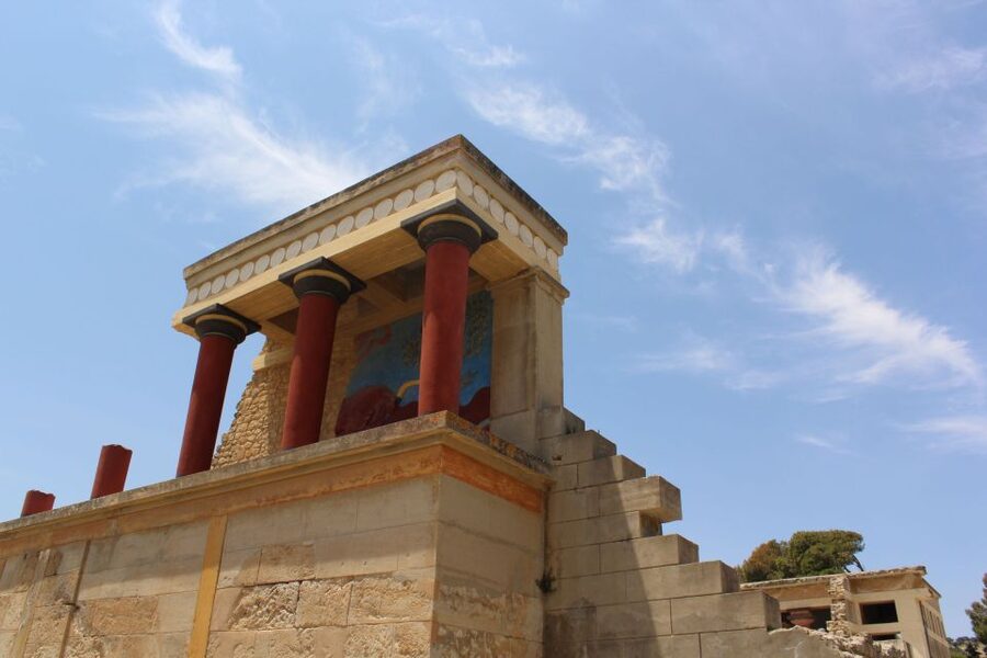 Chania to Knossos Palace- Heraklion City Private Guided Tour - Morning pickup and the drive east