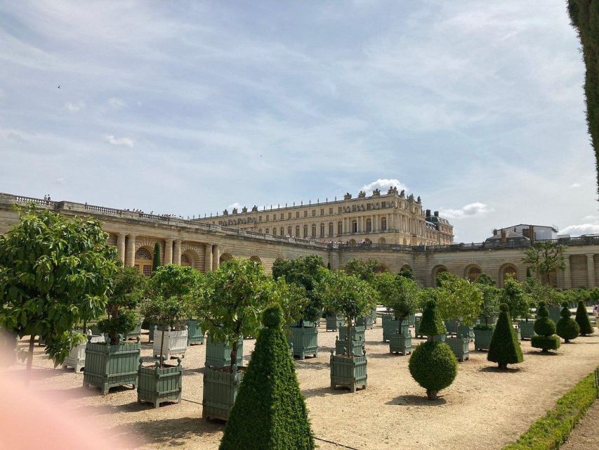 Chateau de Fontainebleau & Chateau de Versailles - Why combine Fontainebleau and Versailles?