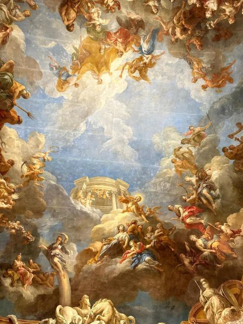 Chateau de Fontainebleau & Chateau de Versailles - Two hours inside Château de Fontainebleau
