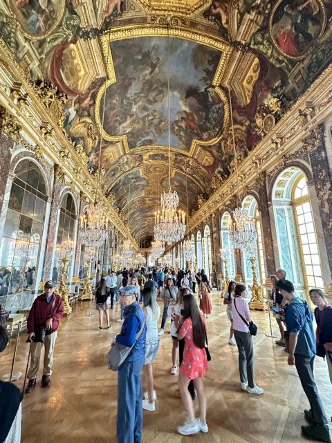 Chateau de Fontainebleau & Chateau de Versailles - Starting from your Paris hotel