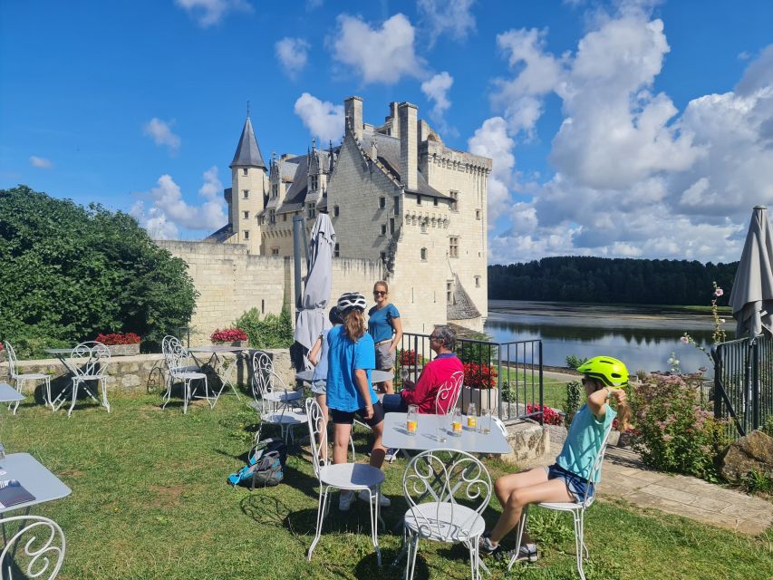 Chateaux de la Loire cycling ! - What the e-bikes and support van add