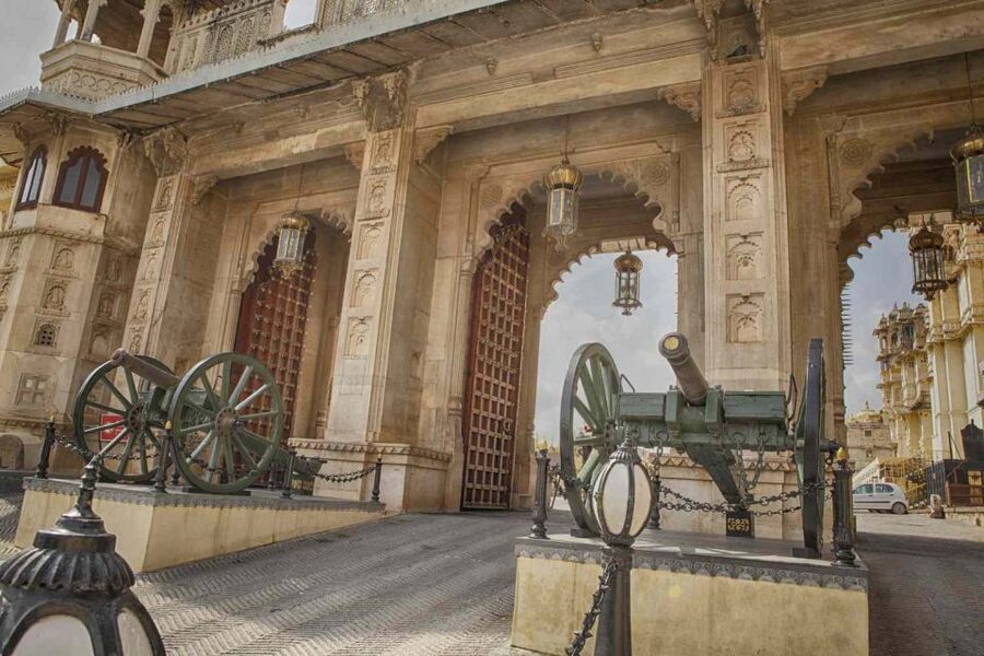 City Palace Udaipur Express visits with english speaks guide - What the 90-minute palace visit feels like