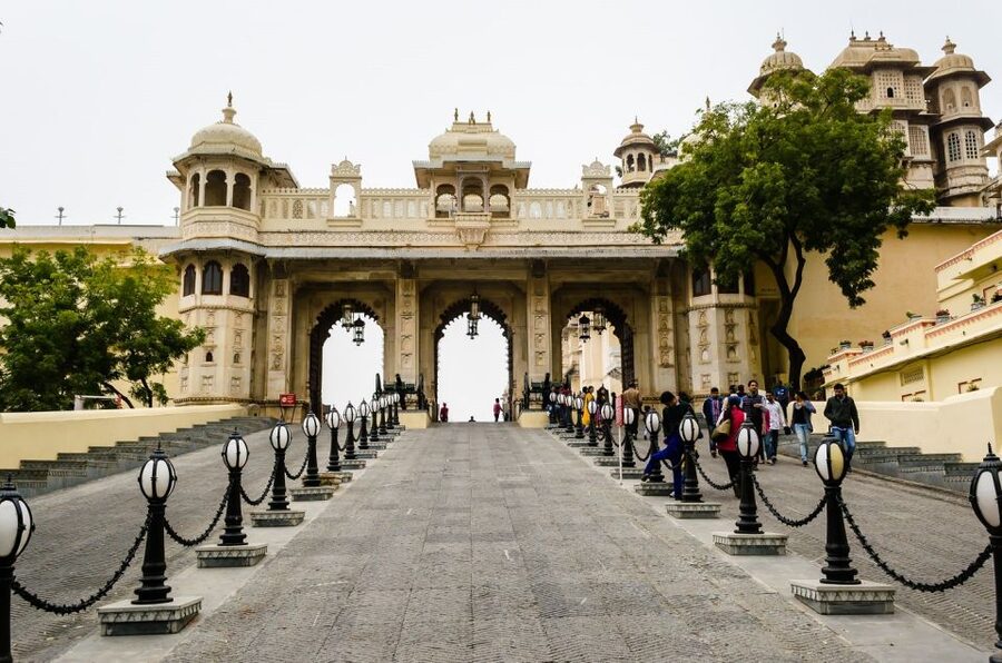 City Palace Udaipur Express visits with english speaks guide - Meeting at the City Palace main gate or Jagdish Temple