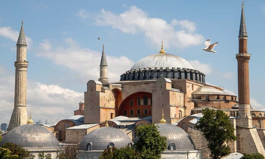 Combo: Hagia Sophia+Basilica Cistern Optional Topkapi Palace - Basilica Cistern: the package’s strongest practical benefit