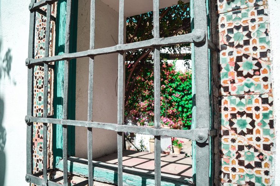 Cordoba: Patios and Viana Palace Tour - Reading the patios across the centuries