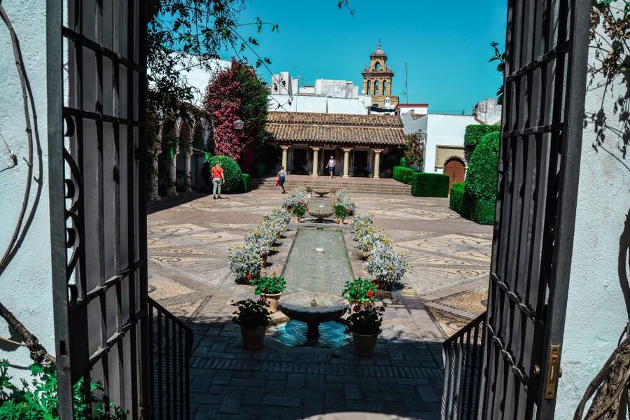 Cordoba: Patios and Viana Palace Tour - Helpful planning advice