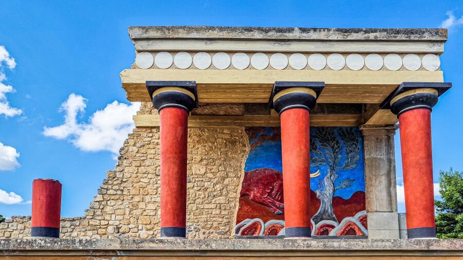 Crete: Knossos Palace and Lassithi Plateau Day Tour - Knossos Palace: two hours with the Minoans
