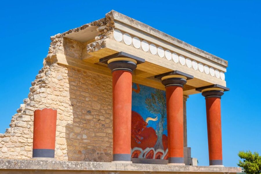 Crete: Knossos Palace and Museum E-Tickets with Audio Guides - What the Knossos audio tour adds