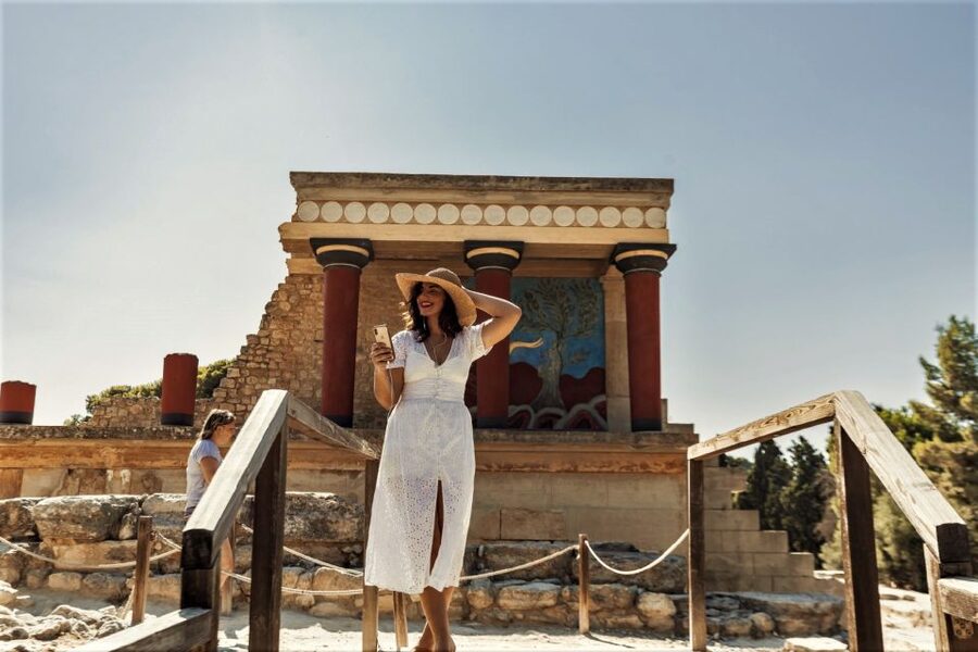 Crete: Knossos Palace and Museum E-Tickets with Audio Guides - The transfer into Heraklion