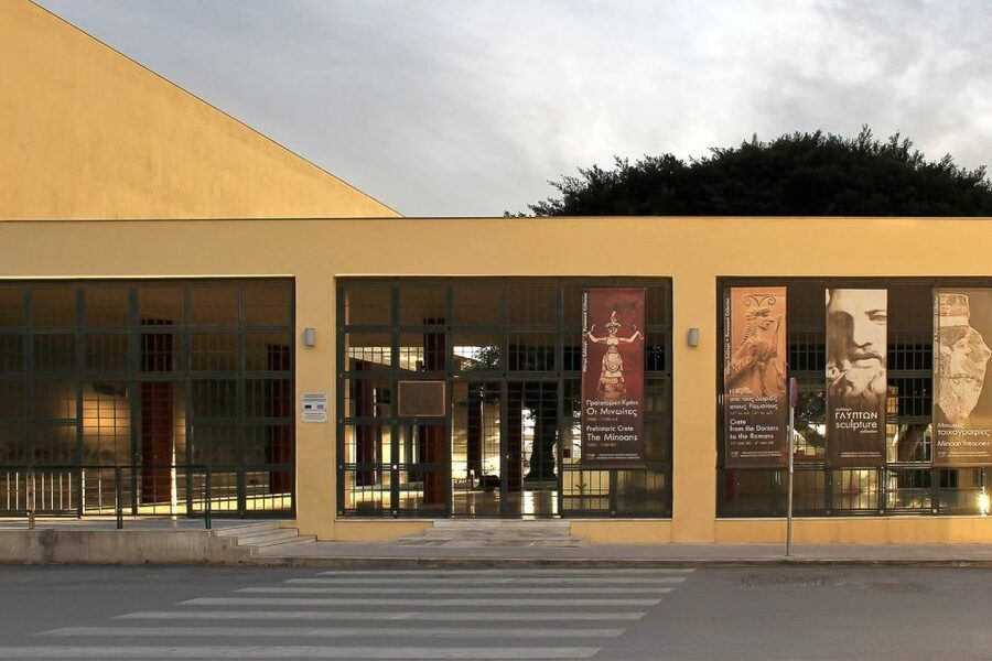 Crete: Knossos Palace and Museum E-Tickets with Audio Guides - Exploring the Heraklion Archaeological Museum