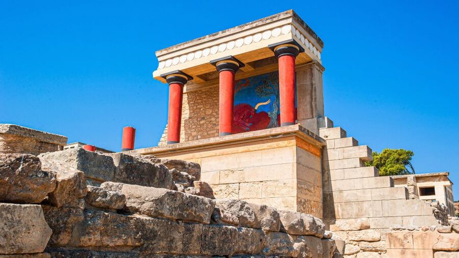 Crete: Knossos Palace, Archaeological Museum & Heraklion - Entering the Palace of Knossos