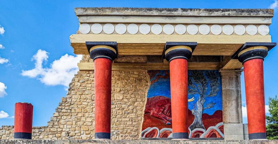 Crete: Knossos Palace, Heraklion City, Market Guided Tour - Early pickup and the long road to Knossos