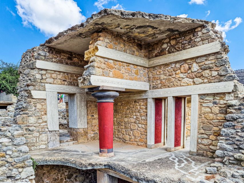 Crete: Knossos Palace & Heraklion City Tour - Guide quality, languages, and group comfort