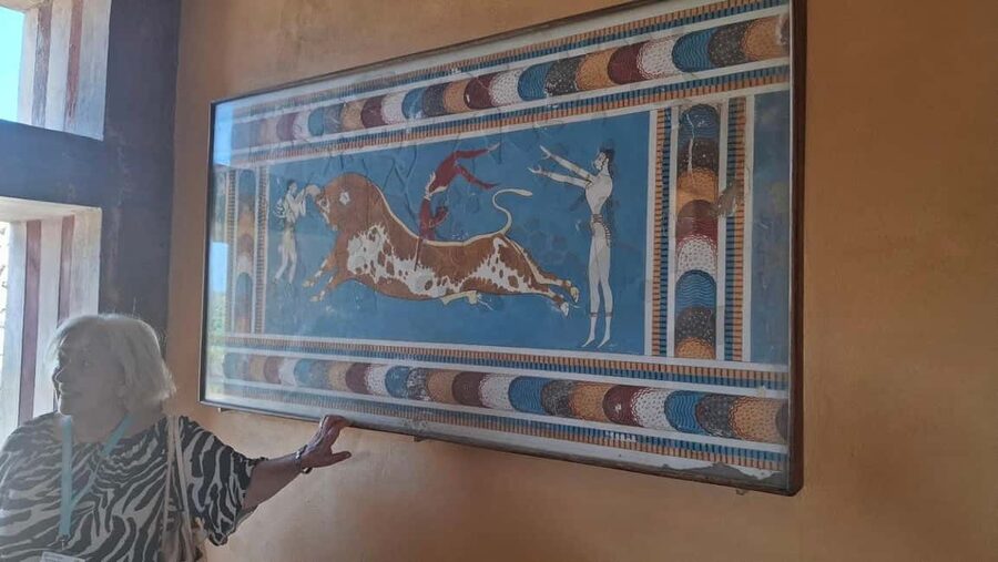 Crete: Knossos Palace, Winery & Olive Oil Tour with Lunch - What to bring and who should book