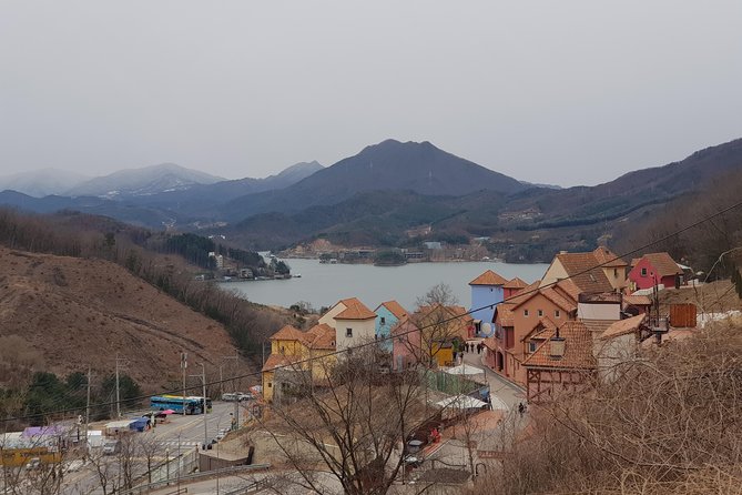 Customized Private Seoul tour: Palace, Market etc(Airport Option) - Gyeongbokgung, Changdeokgung, and Seoul’s old quarters