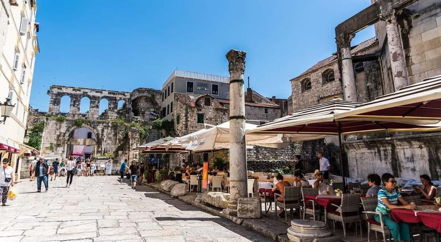 Diocletian's Palace and Old Town SMALL GROUP Walking Tour - Starting at the Golden Gate and Gregory of Nin