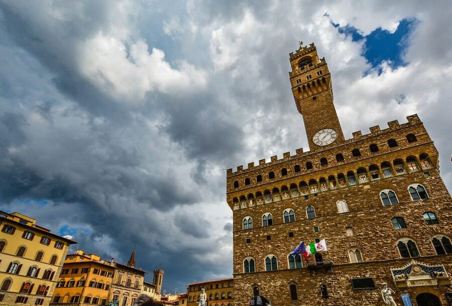 Discover Uffizi and Palazzo Vecchio: Half Day Guided Tour - Key points to know before booking